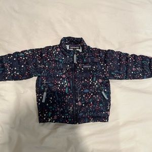 Used girls Patagonia puffer size 12-18 mo